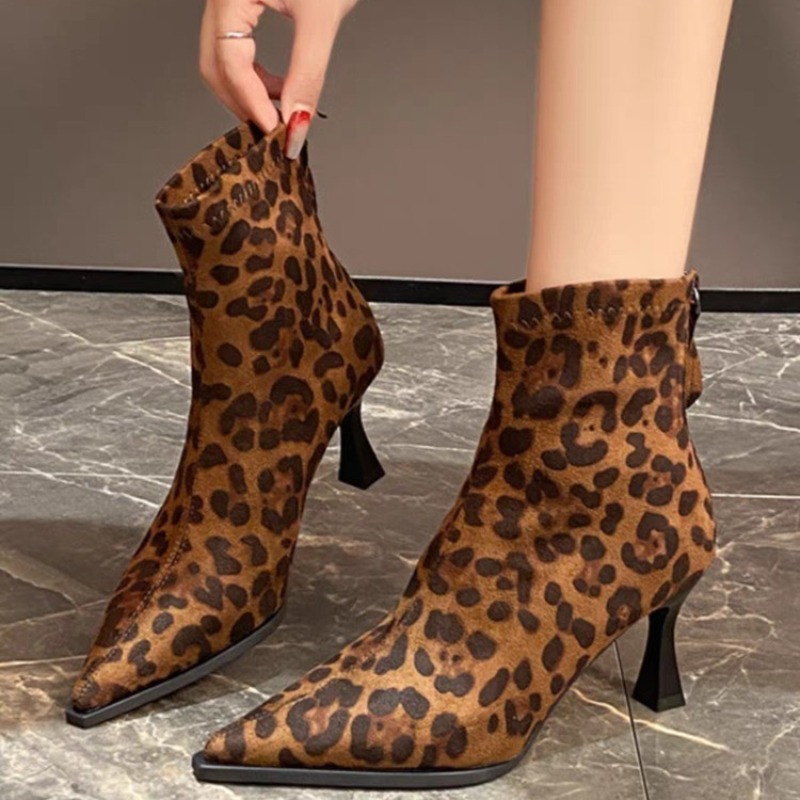 Botas Femininas de Cano Curto  - Leopard Print Heels avaliação e preço