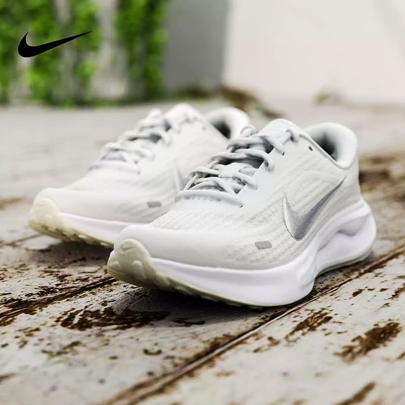 Tênis Esportivo Feminino NIKE  - Women Shoes Zoom avaliação e preço