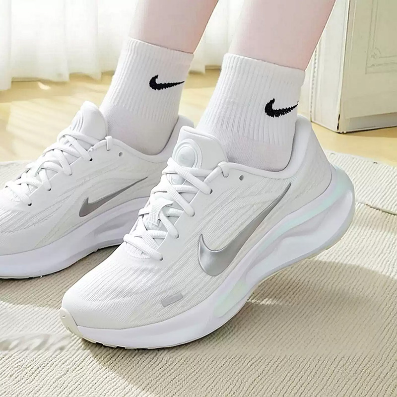 Tênis Esportivo Feminino NIKE  - Women Shoes Zoom avaliação e preço